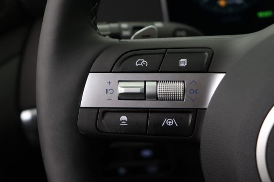 Hyundai Tucson Shine Sensation  1.6 T-GDi HEV 6AT Black