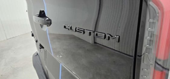 Ford Transit Custom Fourgon TRANSIT CUSTOM FGN 320 L1H1 2.0 ECOBLUE 170 CH BVA8 SPORT Noir Agate