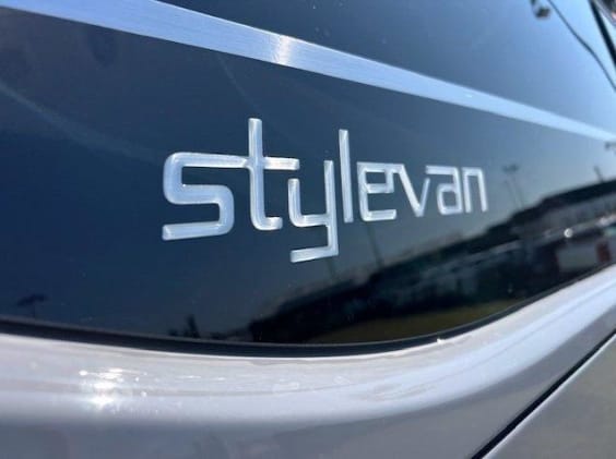 Stylevan Emotion BELIZE NEW FORD CUSTOM 2.0L 170 CV BVA 8 RAPPORTS 4X4 Gris Matter 