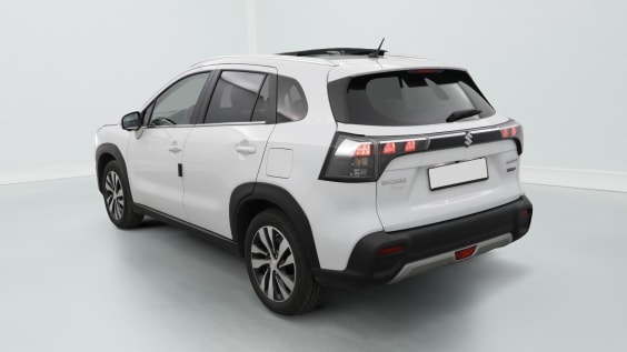 Suzuki S-cross S-Cross 1.5 Dualjet Hybrid Auto Style Cool white pearl