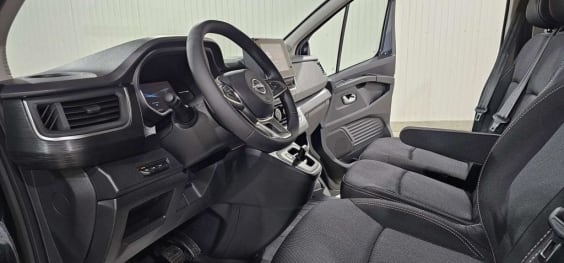 Nissan PRIMASTAR COMBI Primastar Combi L2H1 3.0t 2.0 dCi 170 S/S BVA9 N-Connecta Gris Comète