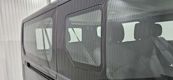 Nissan PRIMASTAR COMBI Primastar Combi L2H1 3.0t 2.0 dCi 170 S/S BVA9 N-Connecta Gris Comète
