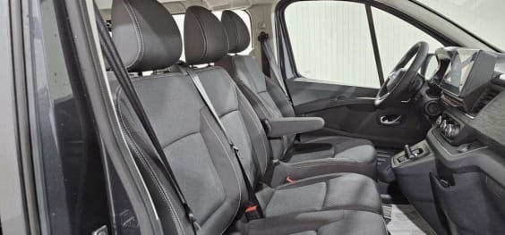 Nissan PRIMASTAR COMBI Primastar Combi L2H1 3.0t 2.0 dCi 170 S/S BVA9 N-Connecta Gris Comète