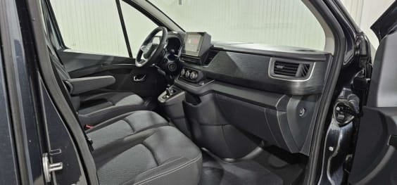 Nissan PRIMASTAR COMBI Primastar Combi L2H1 3.0t 2.0 dCi 170 S/S BVA9 N-Connecta Gris Comète