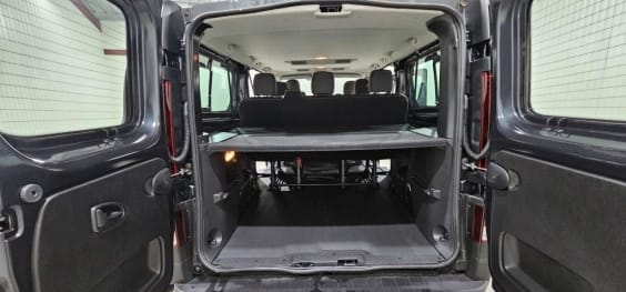 Nissan PRIMASTAR COMBI Primastar Combi L2H1 3.0t 2.0 dCi 170 S/S BVA9 N-Connecta Gris Comète