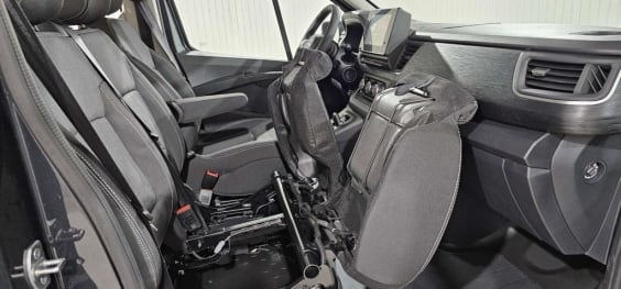 Nissan PRIMASTAR COMBI Primastar Combi L2H1 3.0t 2.0 dCi 170 S/S BVA9 N-Connecta Gris Comète