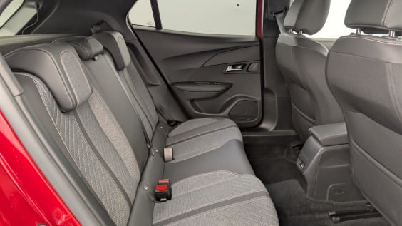 Peugeot 2008 PureTech 100 S&S BVM6 Allure Rouge Elixir