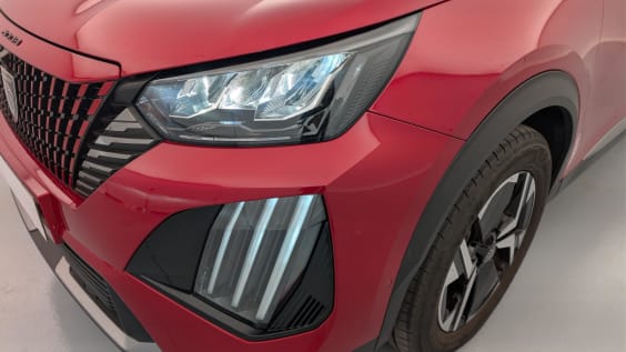 Peugeot 2008 PureTech 100 S&S BVM6 Allure Rouge Elixir