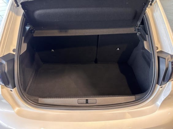 Peugeot 208 PureTech 130 S&S EAT8 GT Blanc Nacre