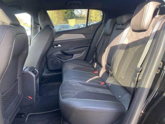 Peugeot 408 Hybrid 145 gt e-dcs6 Noir
