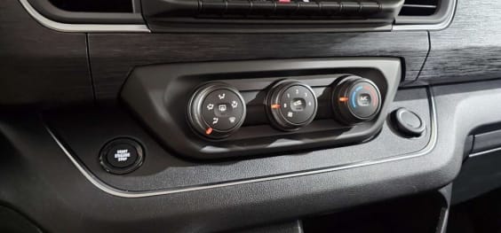 Nissan PRIMASTAR COMBI Primastar Combi L2H1 3.0t 2.0 dCi 170 S/S BVA9 Tekna Gris Pierre De Lune