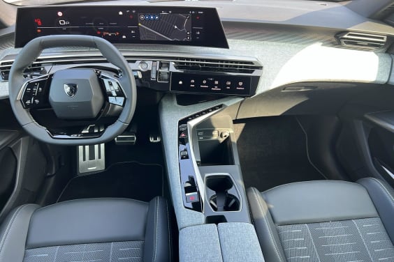 Peugeot 3008 Hybrid 145 e-DCS6 GT Gris Artense / Toit Noir