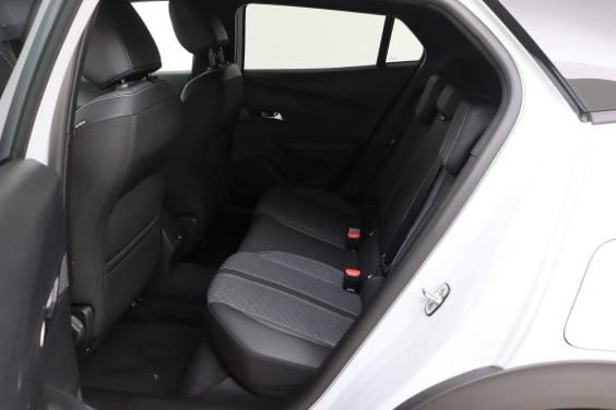Peugeot 2008 Allure 1.2 Turbo 100 hp Man.6 White