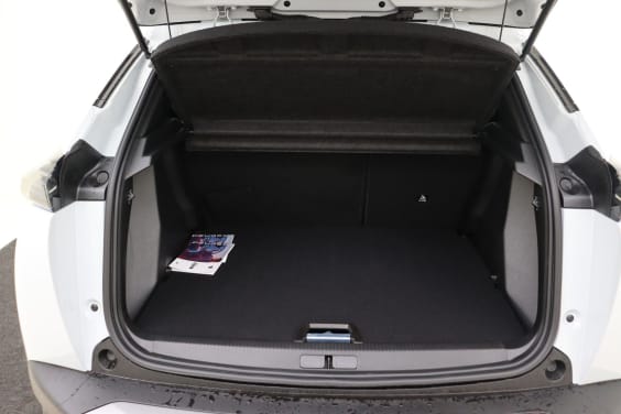 Peugeot 2008 Allure 1.2 Turbo 100 hp Man.6 White