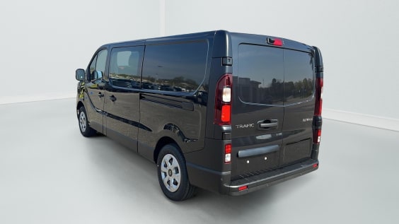 Renault TRAFIC CABINE APPROFONDIE L2H1 3T BLUE DCI 150 AUTO ADVANCE Noir Minuit