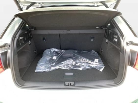 Audi Q2 35 TDI 150 S tronic 7 S line Argent Rosée
