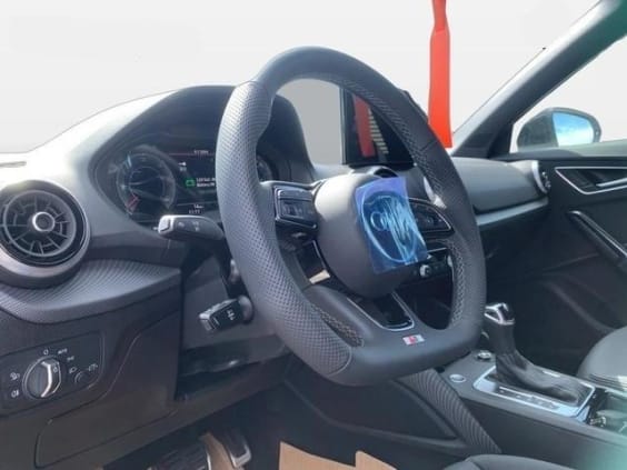 Audi Q2 35 TDI 150 S tronic 7 S line Argent Rosée