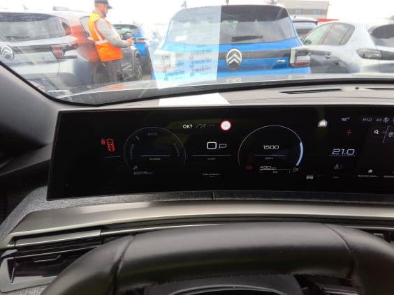 Peugeot 3008 Hybrid 136 e-DCS6 Allure gris artense