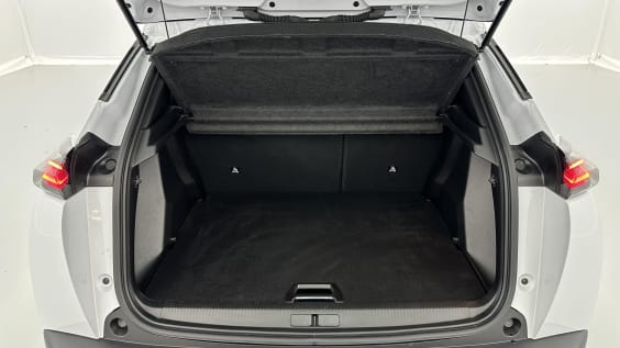 Peugeot 2008 2008 II 1.2 Hybrid 145ch Allure e-DCS6 Blanc Okenite