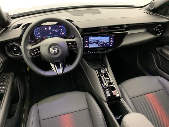Alfa Romeo Junior 1.2 Ibrida 145 ch e-DCT6 Ti Gris Arese