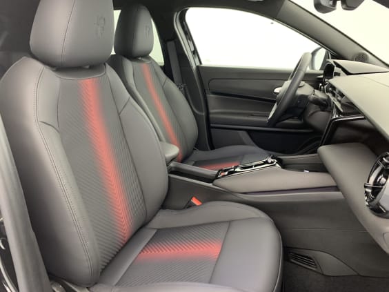 Alfa Romeo Junior 1.2 Ibrida 145 ch e-DCT6 Ti Noir Tortona