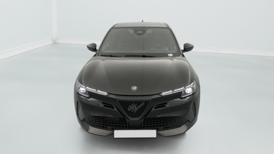 Alfa Romeo Junior 1.2 Ibrida 145 ch e-DCT6 Ti Noir Tortona
