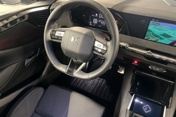 DS DS4 BlueHDi 130 EAT8 Etoile - Alcantara Gris Platinium