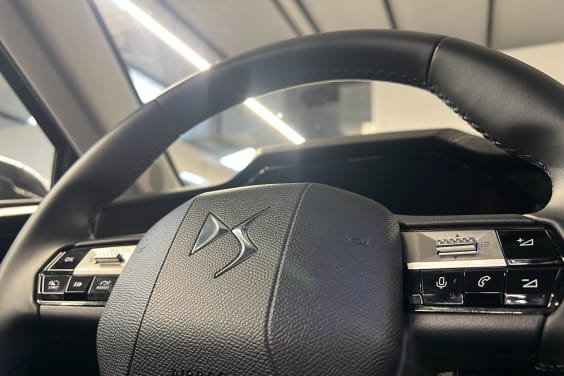 DS DS4 BlueHDi 130 EAT8 Etoile - Alcantara Gris Platinium
