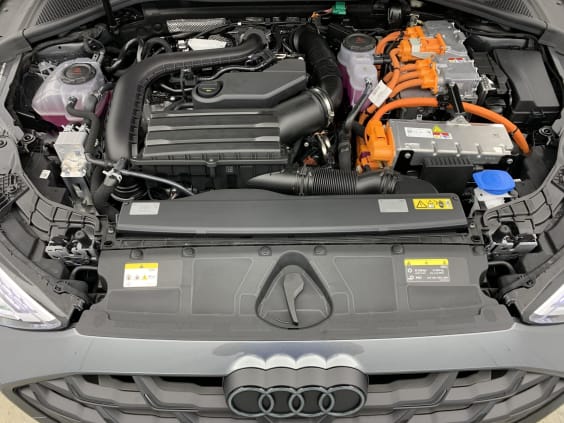 Audi A3 SPORTBACK NOUVELLE 45 TFSI E HYBRIDE RECHARGEABLE 272 S TRONIC 6 S LINE Gris Daytona