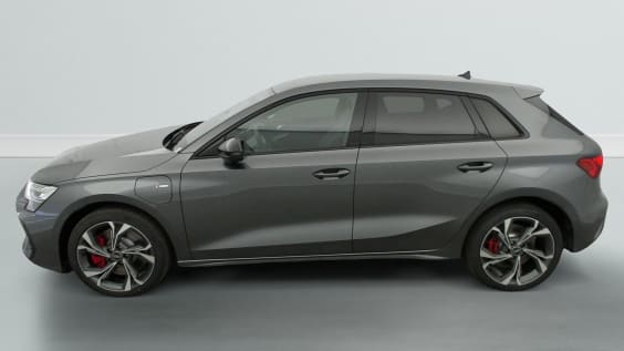 Audi A3 SPORTBACK NOUVELLE 45 TFSI E HYBRIDE RECHARGEABLE 272 S TRONIC 6 S LINE Gris Daytona