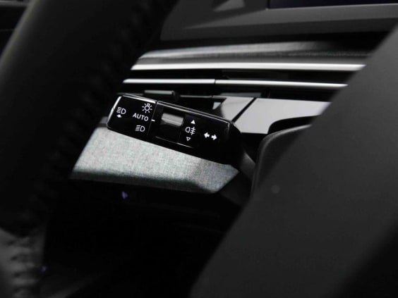 Peugeot 3008 145 e-DSC6 HYBRID Allure Bleu