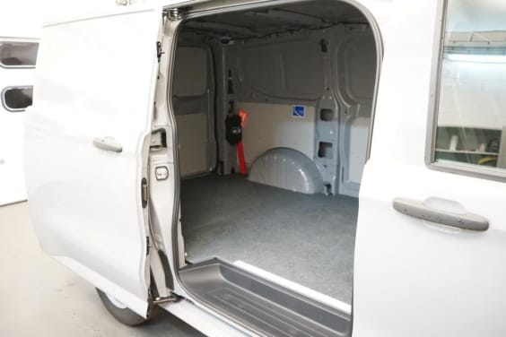 Volkswagen TRANSPORTER VAN L1H1 2.0 TDI 150 BVA8 BUSINESS Gris Stone