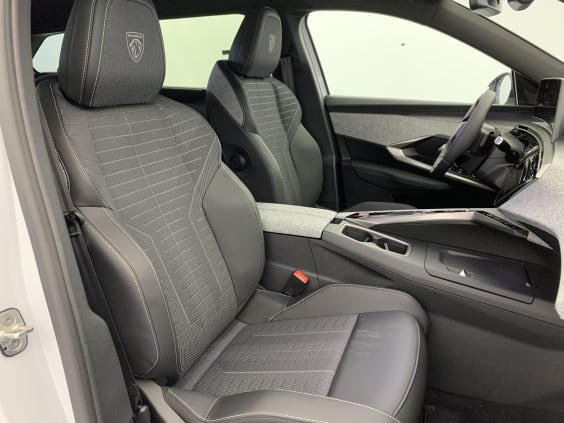 Peugeot 5008 Hybrid 145 e-DCS6 GT Blanc Okenite / Toit Noir