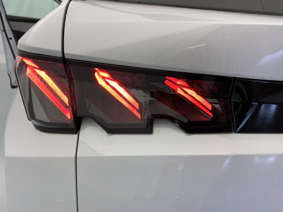 Peugeot 5008 Hybrid 145 e-DCS6 GT Blanc Okenite / Toit Noir