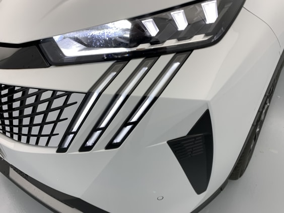 Peugeot 5008 Hybrid 145 e-DCS6 GT Blanc Okenite / Toit Noir