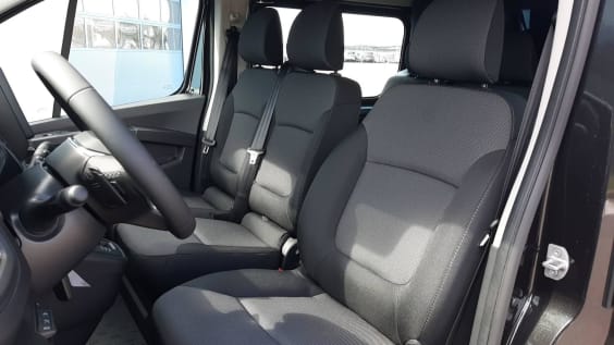 Renault TRAFIC CABINE APPROFONDIE L2H1 3T BLUE DCI 150 AUTO ADVANCE Noir Minuit