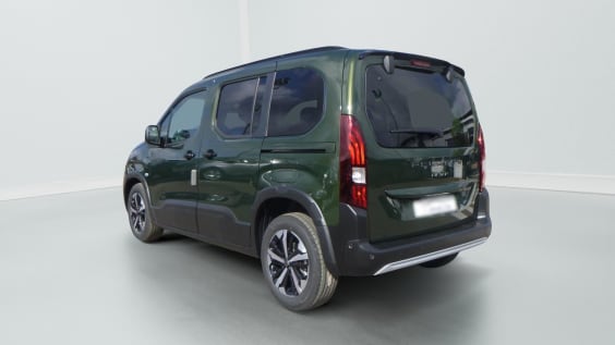 Peugeot Rifter Rifter M BlueHDi 130 S&S EAT8 5pl GT Sirkka Green