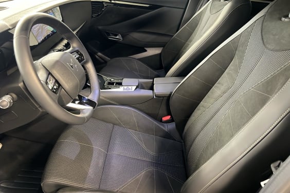 DS DS4 BlueHDi 130 EAT8 Etoile - Alcantara Vol De Nuit