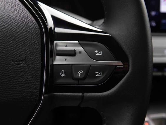 Peugeot 408 HYBRID 145 AUT ALLURE Gris