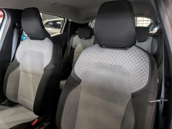 Renault CLIO V Clio Blue dCi 100 ch GSR2 Evolution Blanc Glacier