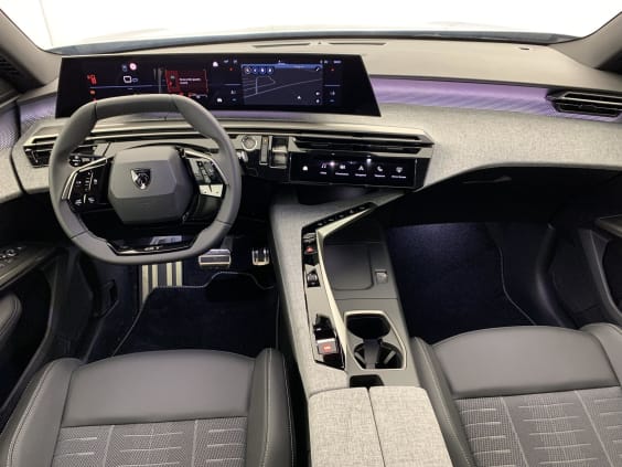 Peugeot 5008 Hybrid 145 e-DCS6 GT Bleu Obsession / Toit Noir