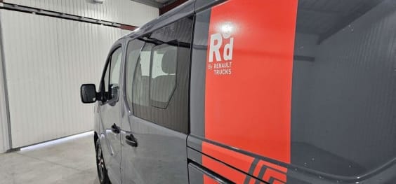 Renault TRAFIC CABINE APPROFONDIE TRAFIC CA BLUE DCI 170 L1H1 3T AUTO EXTRA Gris Urbain