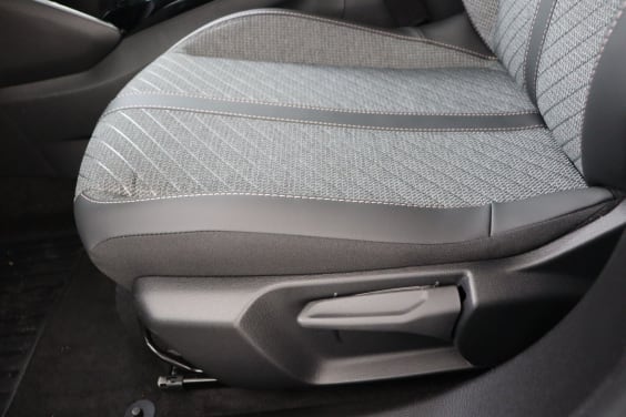 Peugeot 2008 Allure Hybrid 145 hp e-DSC6 Grey