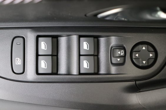 Peugeot 2008 Allure Hybrid 145 hp e-DSC6 Grey
