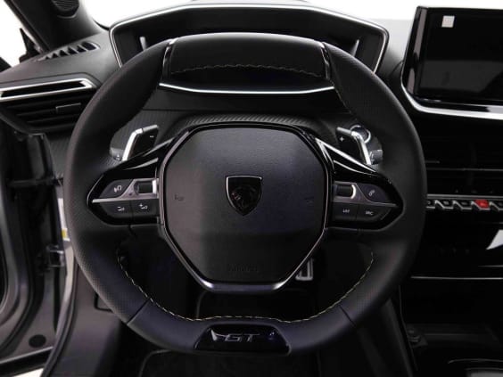 Peugeot 2008 HYBRID 145 AUT GT Gris