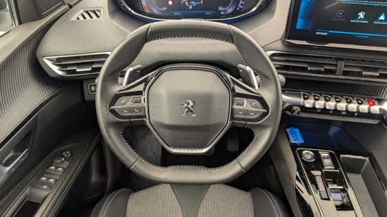 Peugeot 5008 Hybrid 136 e-DCS6 Allure Pack Gris Artense / Toit Noir
