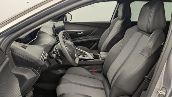 Peugeot 5008 Hybrid 136 e-DCS6 Allure Pack Gris Artense / Toit Noir