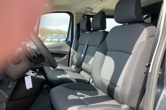 Renault TRAFIC CABINE APPROFONDIE L2H1 3T BLUE DCI 150 AUTO ADVANCE Gris Comète