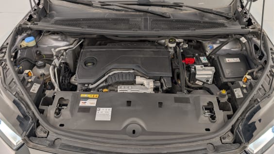 Peugeot 3008 Hybrid 136 e-DCS6 Allure Gris Artense 