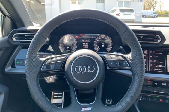 Audi A3 SPORTBACK NOUVELLE 45 TFSI E HYBRIDE RECHARGEABLE 272 S TRONIC 6 S LINE Blanc Arcona